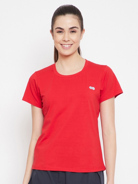 

Clovia Women Red Colourblocked Extended Sleeves Slim Fit T-shirt