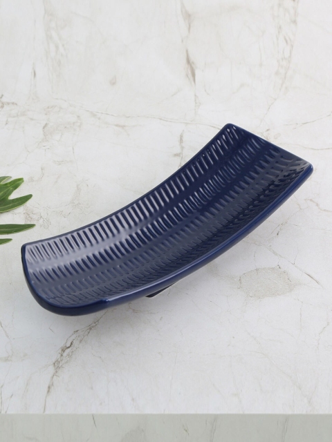 

Homecentre Blue Colour Connect Embossed Curved Decor Platter