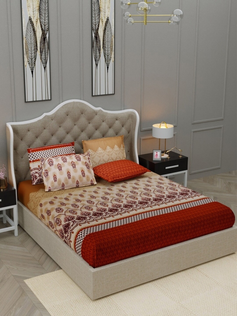 

BOMBAY DYEING Beige & White Ethnic Motifs 210 TC King Bedsheet with 4 Pillow Covers