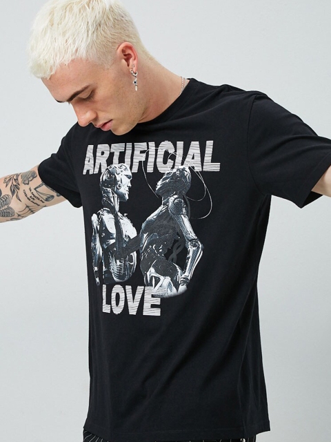 

FOREVER 21 Men Black Printed Slim Fit T-shirt
