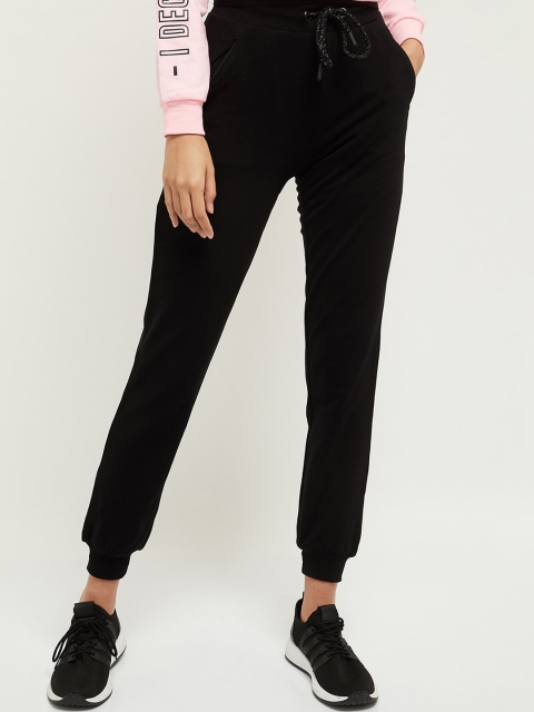 

max Women Black Solid Joggers