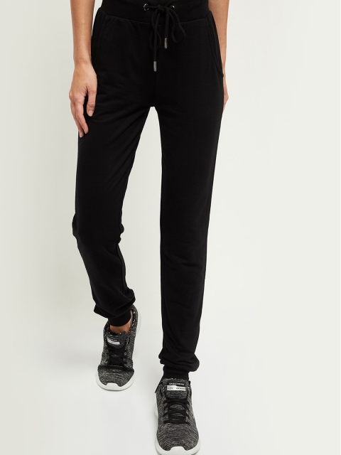 

max Women Black Solid Joggers
