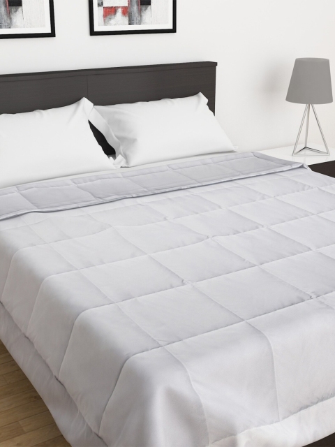 

Home Centre White & Grey Geometric 150 TC King Bedsheet with Pillow Covers