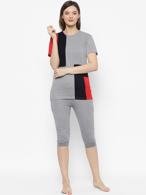 

VIMAL JONNEY Women Grey & Black Colourblocked Night Suit