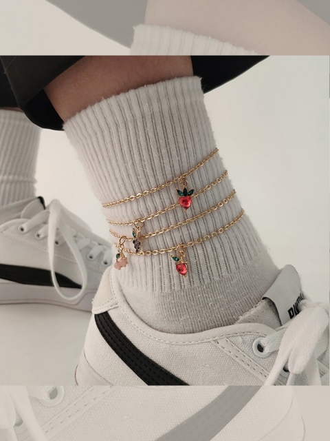 

YoungWildFree Set Of 4 Gold-Plated Stone-Studded Anklets