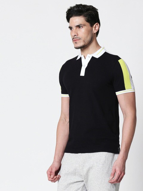 

Bewakoof Men Black & White Colourblocked Polo Collar T-shirt