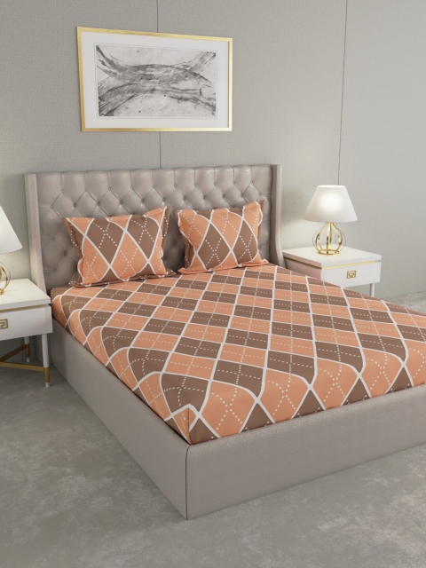 

Raymond Home Peach & Brown Geometric Queen Bedsheet with 2 Pillow Covers