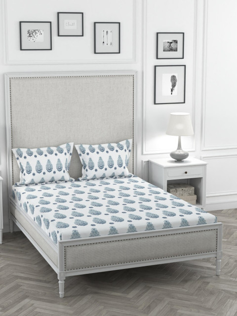 

AMOUVE White & Blue Ethnic Motifs 300 TC Egyptian Cotton King Bedsheet with 2 Pillow Covers