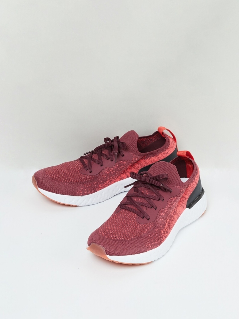 

max Women Maroon Textile Running Non-Marking Shoes