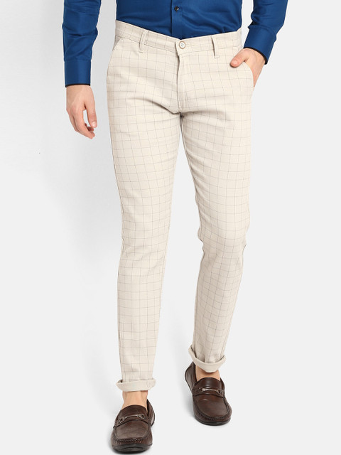 

V2 Value & Variety Men Beige Checked Regular Trousers