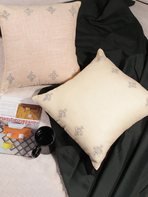 

Molcha White Set of 2 Embroidered Square Cushion Covers