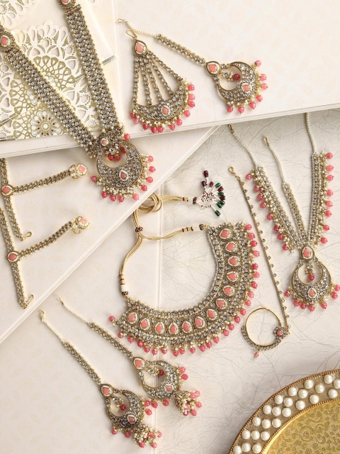 

Priyaasi Gold-Plated White & Pink Kundan-Studded Pearl Beaded Handcrafted Jewellery Set