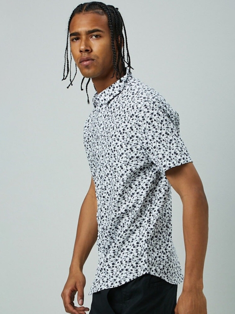 

FOREVER 21 Men White Floral Printed Casual Shirt