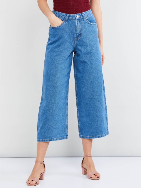 

max Women Blue Flared Jeans