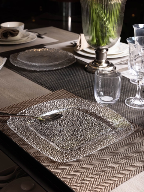 

Pure Home and Living Transparent 2 Pieces Textured Glass Square Plates