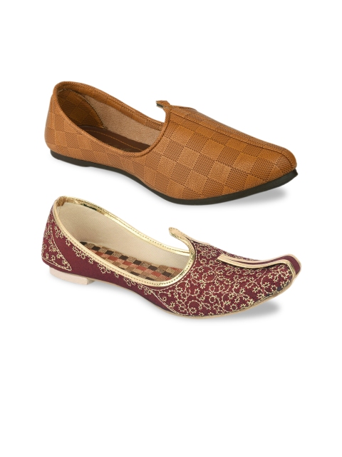 

DESI COLOUR Men Set Of 2 Multi Woven Design Mojaris