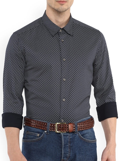 

Ted Baker Men Navy Blue & White Geometric Printed Casual Shirt