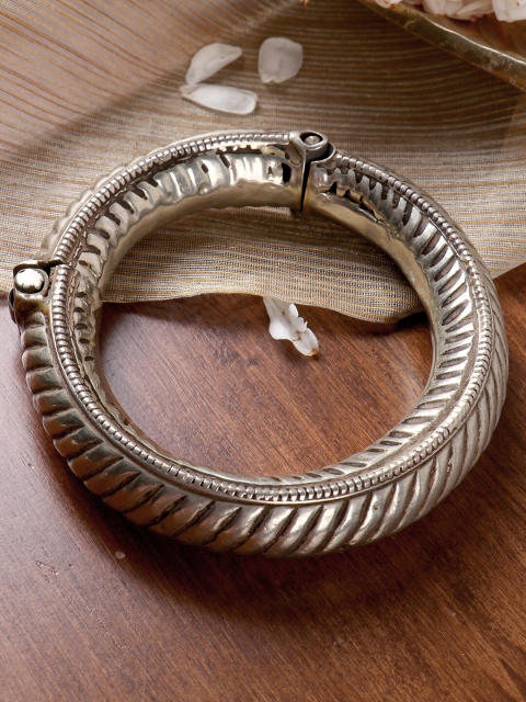 

TEEJH Oxidised Brass-Plated Silver-Toned Miraya Banjara Kada Bangle