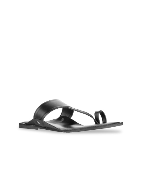 

SKO Men Black Ethnic Leather Kolhapuri Sandals