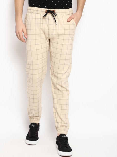 

V2 Value & Variety Men Beige & Grey Checked Cotton Joggers