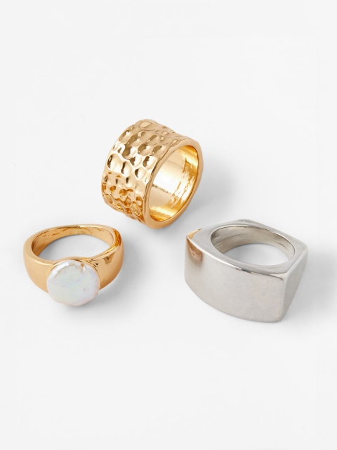 

Accessorize Women Set Of 3 Silver Toned Off White & Gold-Plated Organic Pearl Finger Rings