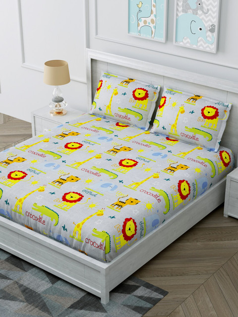 

LIVING ROOTS Grey & Red Graphic 144 TC Queen Bedsheet with 2 Pillow Covers