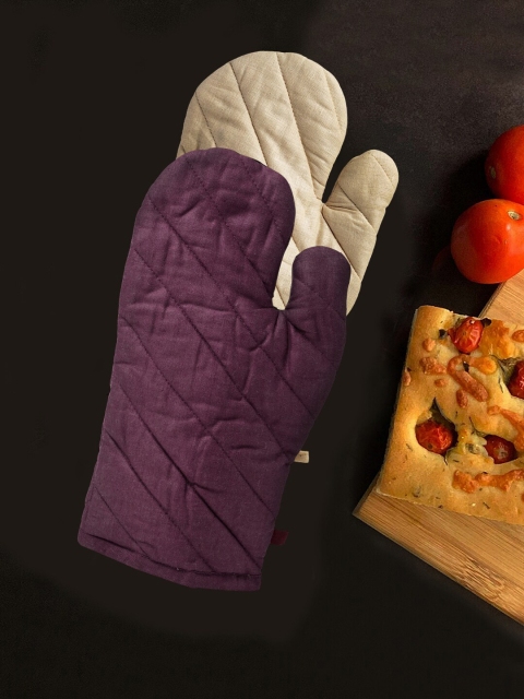 

KLOTTHE Set Of 2 Assorted Oven Gloves