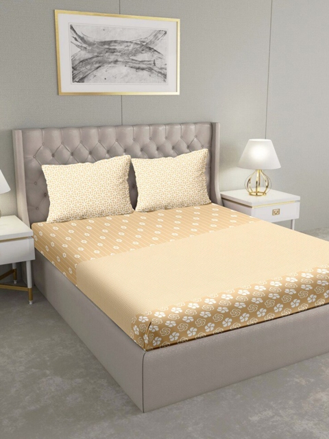 

BELLA CASA Beige & White Geometric 180 TC King Bedsheet with 2 Pillow Covers