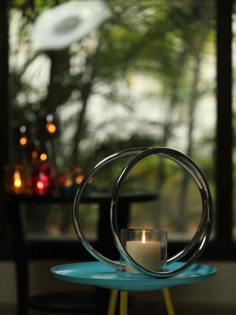 

Amoliconcepts Nickle-Plated Silver-Toned Double Ring Pillar Candle Holder