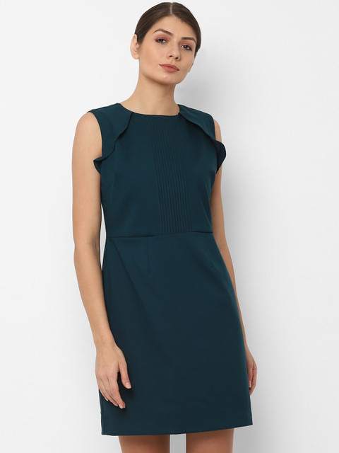 

Allen Solly Woman Green Pintuck Sheath Dress