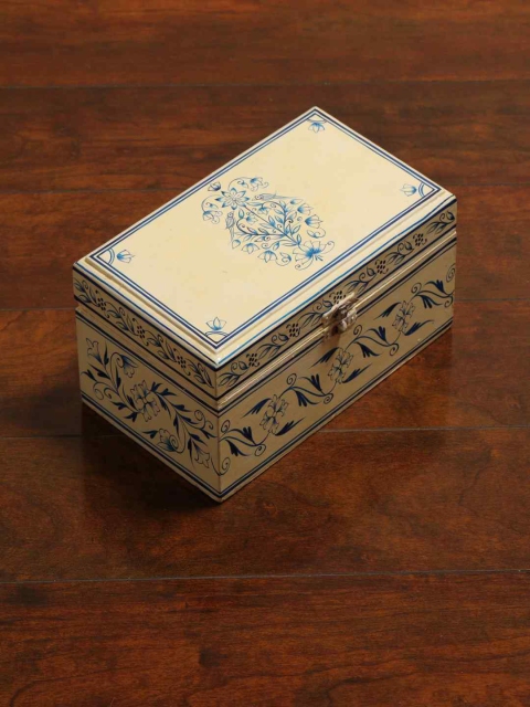 

Amoliconcepts Off-White & Blue Handpainted Teabag Box