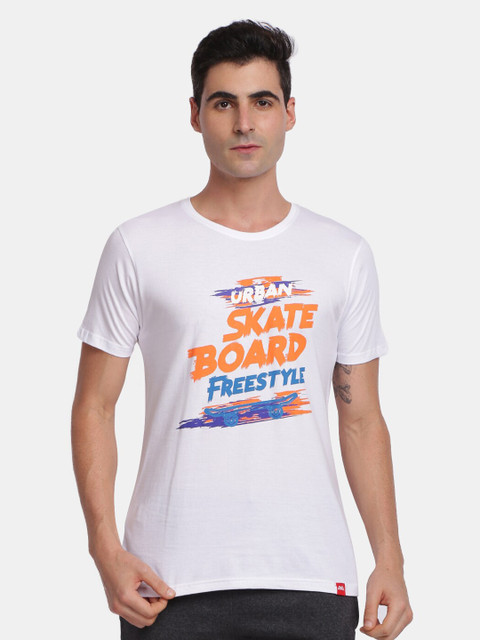 

MASH UNLIMITED Men White Printed Slim Fit T-shirt