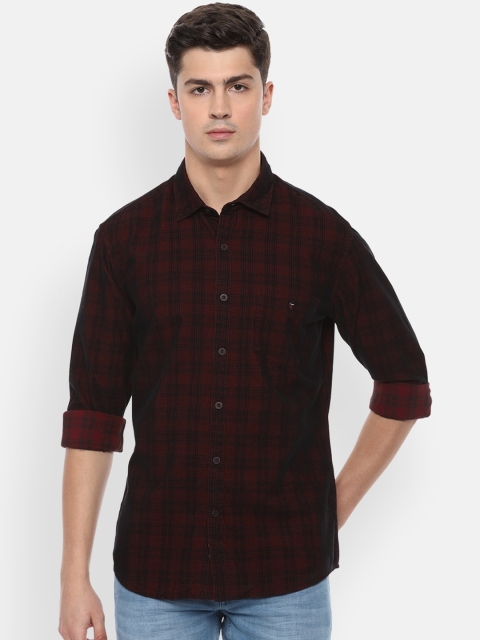 

Louis Philippe Sport Men Maroon Slim Fit Checked Casual Shirt