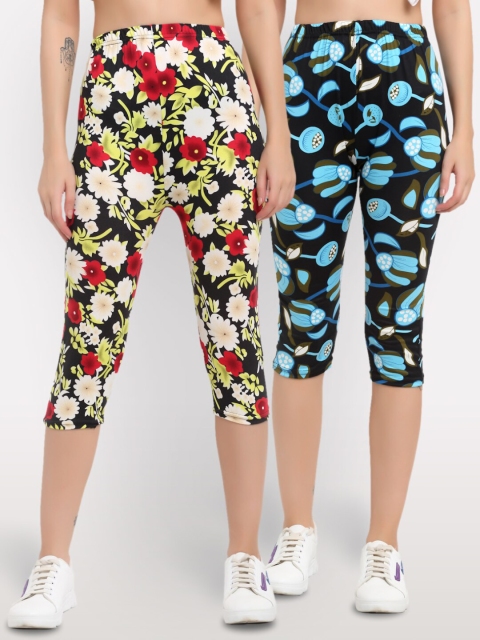 

NEUDIS Women Black & Red Printed Set of 2 Capris