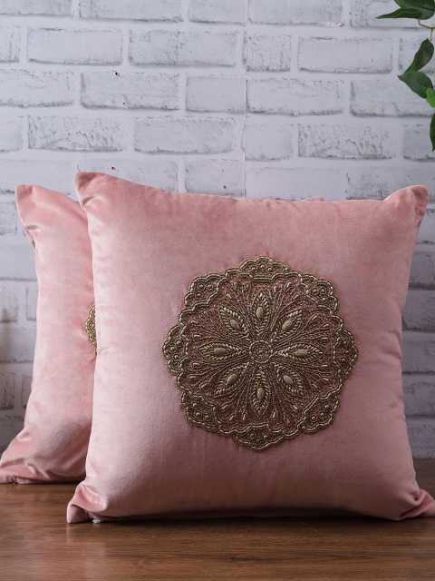 

eyda Set Of 2 Peach & Gold-Toned Ethnic Motifs Velvet Square Cushion Covers