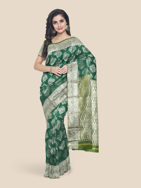 

Kalamandir Women Green Silk Blend Paisley Woven Design Kanjeevaram Saree