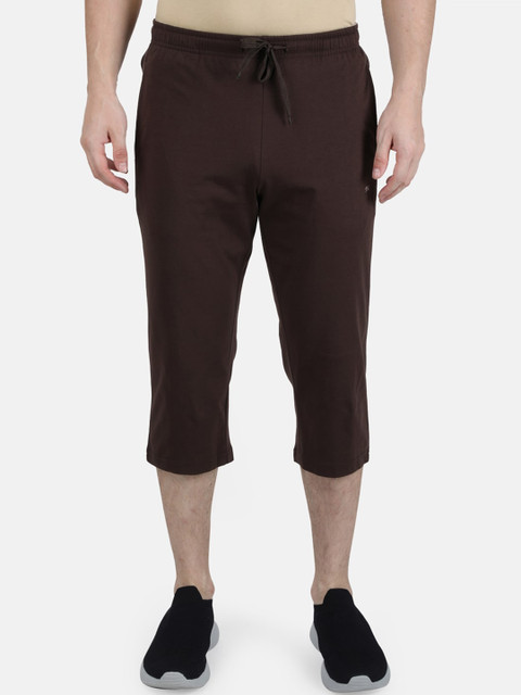 

Monte Carlo Men Brown Solid Cotton Blend Capris