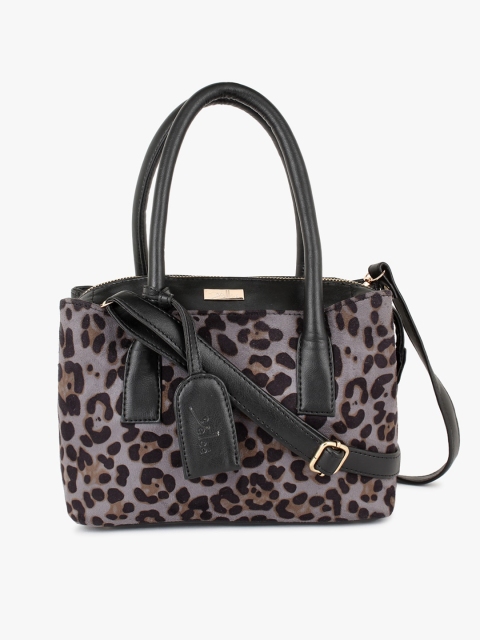 

yelloe Women Black Leopard Printed Handheld Bag