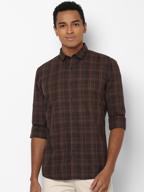 

Solly Jeans Co Men Brown Checked Casual Shirt