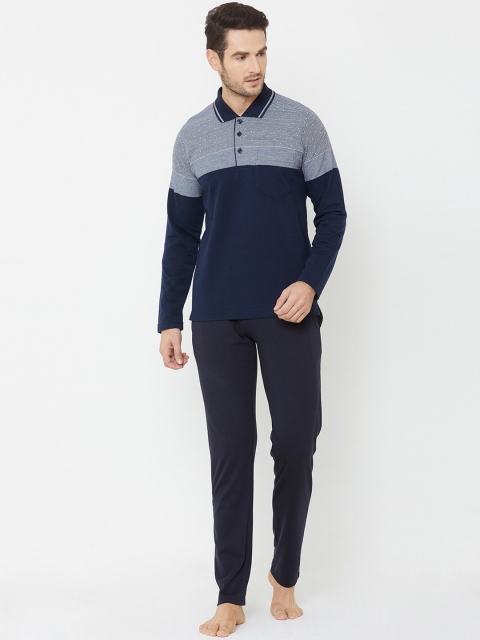 

Sweet Dreams Men Navy Blue Colourblocked Night suit
