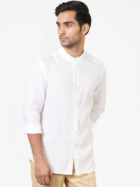 

Fabindia Men White & Beige Dobby Weave Linen Slim Fit Casual Shirt