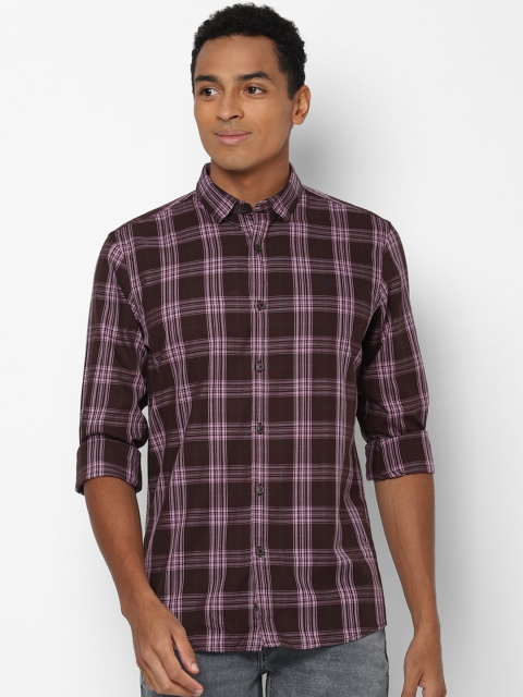 

Solly Jeans Co Men Brown Checked Casual Shirt