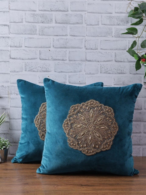 

eyda Set Of 2 Blue & Gold-Toned Ethnic Motifs Velvet Square Cushion Covers