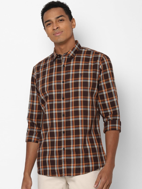 

Solly Jeans Co Men Brown Checked Casual Shirt
