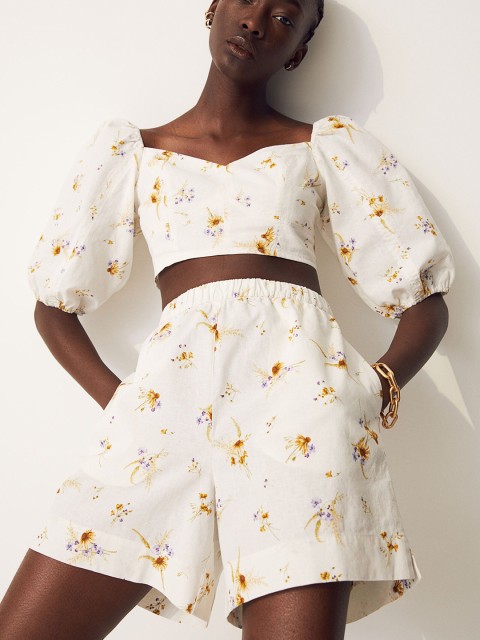 

H&M Women White & Yellow Printed Linen-Blend Shorts