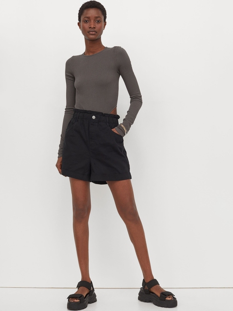 

H&M Women Black Solid Twill Shorts