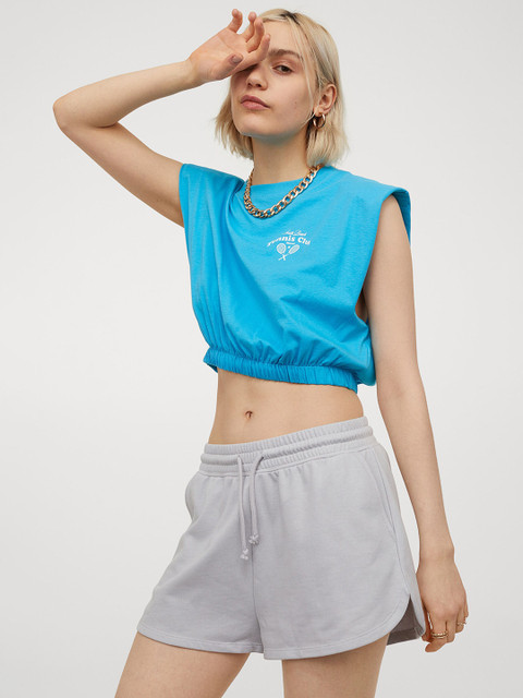 

H&M Women Grey Solid Short Sweatshirt Shorts