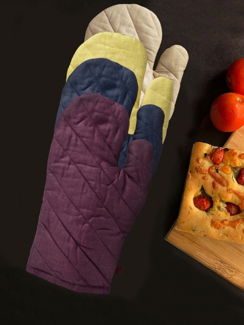 

KLOTTHE Set Of 4 Pair Assorted Oven Gloves