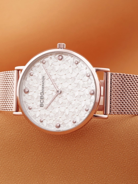 

BCBG Women Silver-Toned Analogue Watch GN51046003