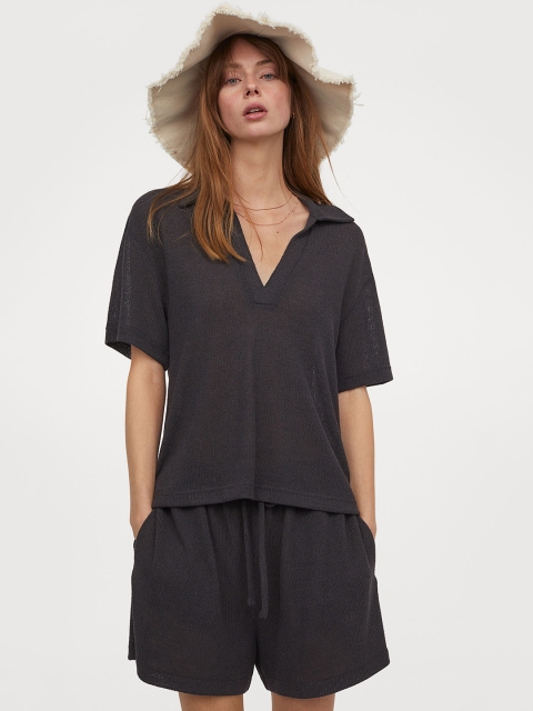

H&M Women Grey Solid Knitted Shorts